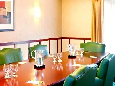 Courtyard By Marriott Paramus 3*,